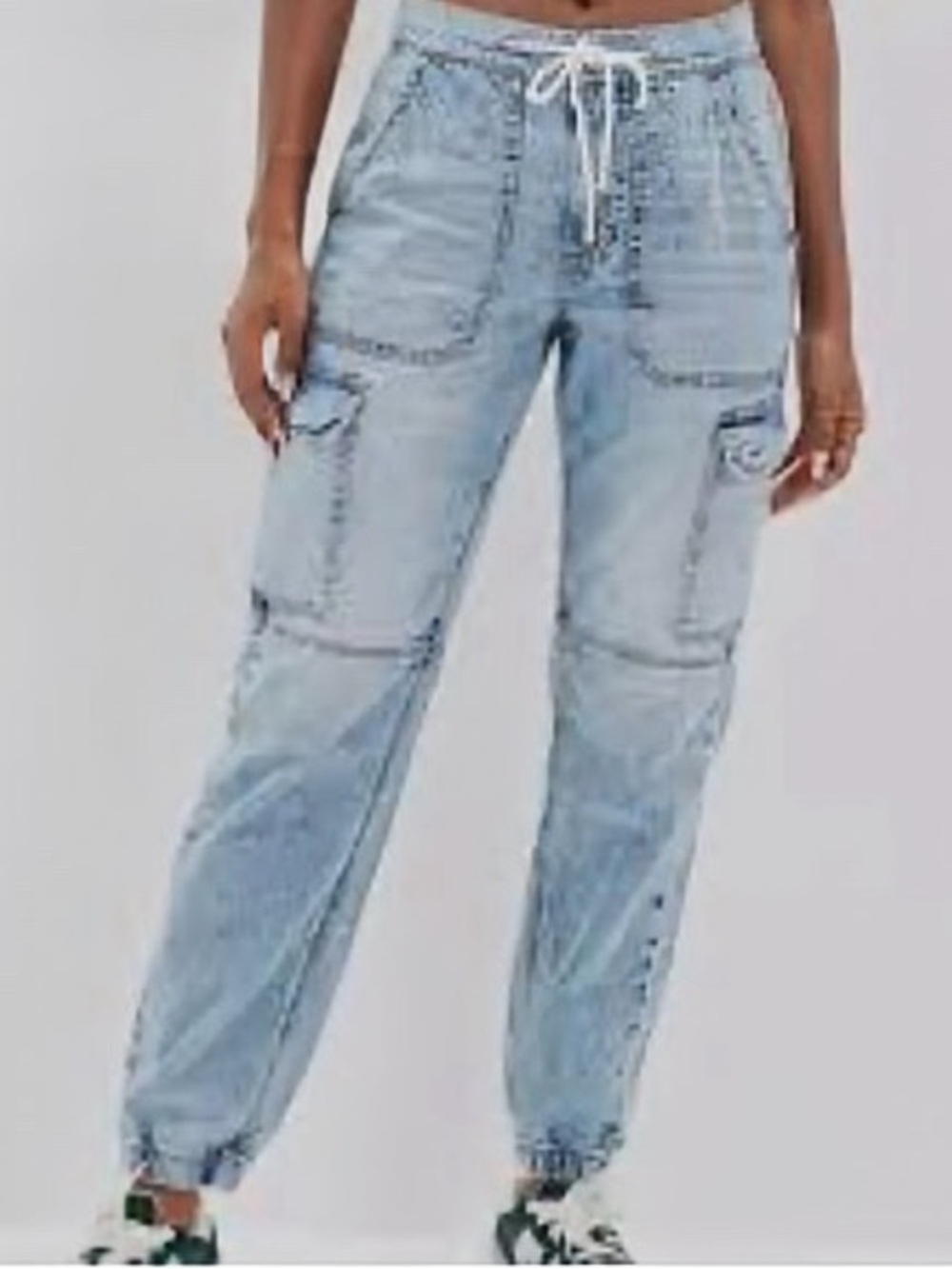 American Eagle Light Blue Denim Drawstring Jogger Pants Size 2 x 26” Inseam